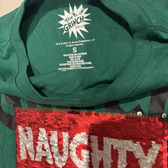 Dr. Seuss'Grinch Naughty/Nice Reversible Sequence T Shirt Girls SmallNew - Picture 6 of 7